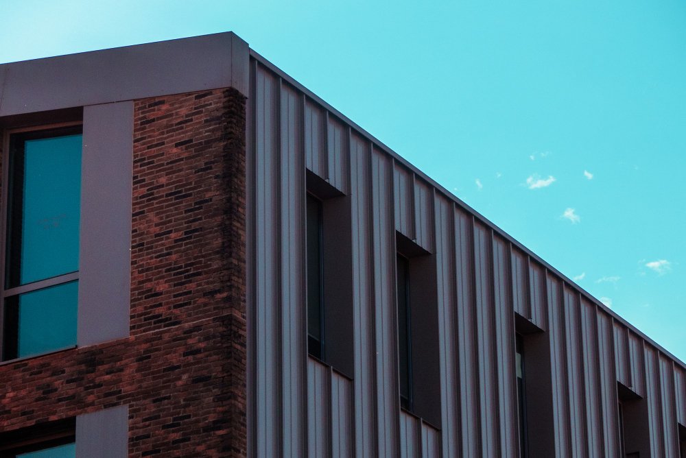 How to Fix Siding on a House: A Homeowner’s Easy Guide